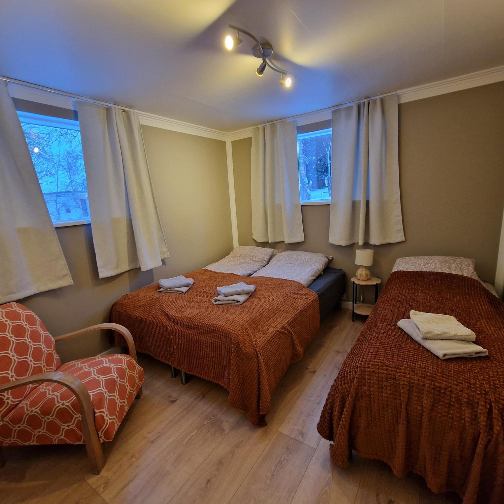 Helgimagri Apartment อาคูเรย์รี ภายนอก รูปภาพ
